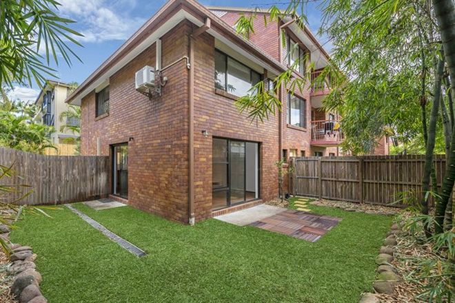 Picture of 2/16 Holland Street, TOOWONG QLD 4066