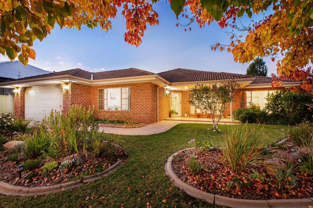 15 Bowyer Place, Glenroy NSW 2640 House For Rent Domain