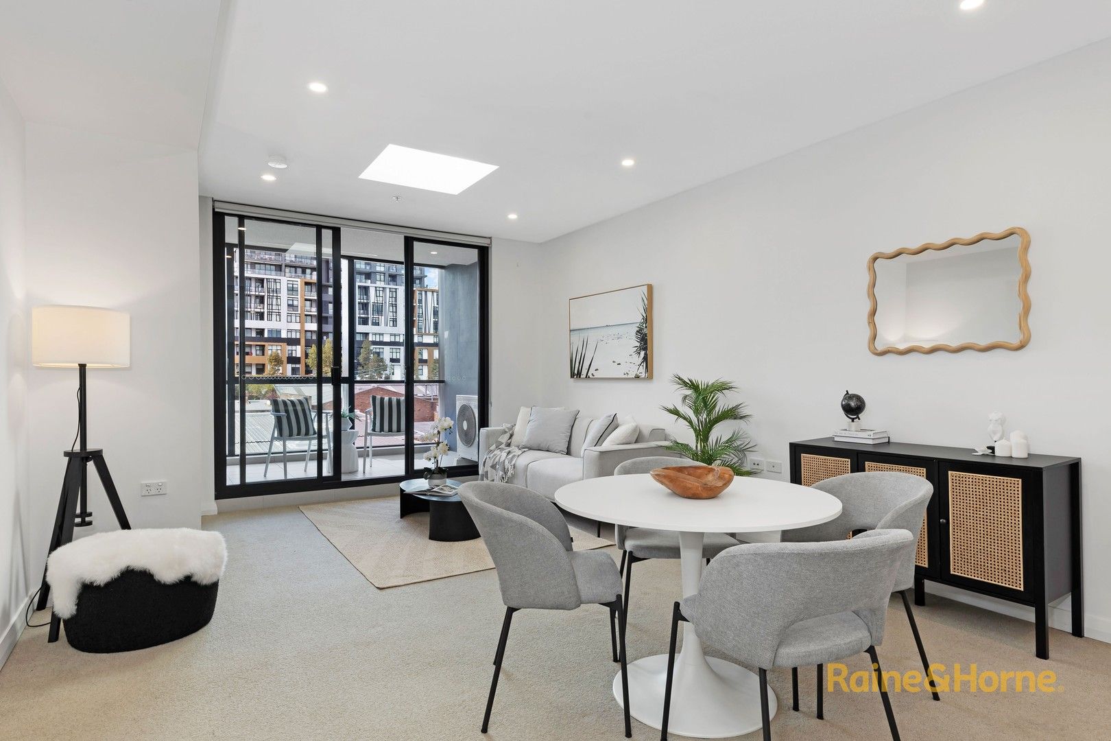 2 bedrooms Apartment / Unit / Flat in 504A/37 Nancarrow Avenue RYDE NSW, 2112