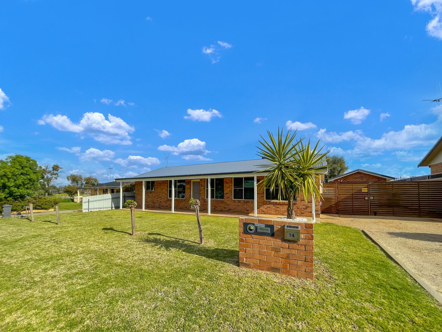 14 Powter Street, Forbes NSW 2871, Image 2