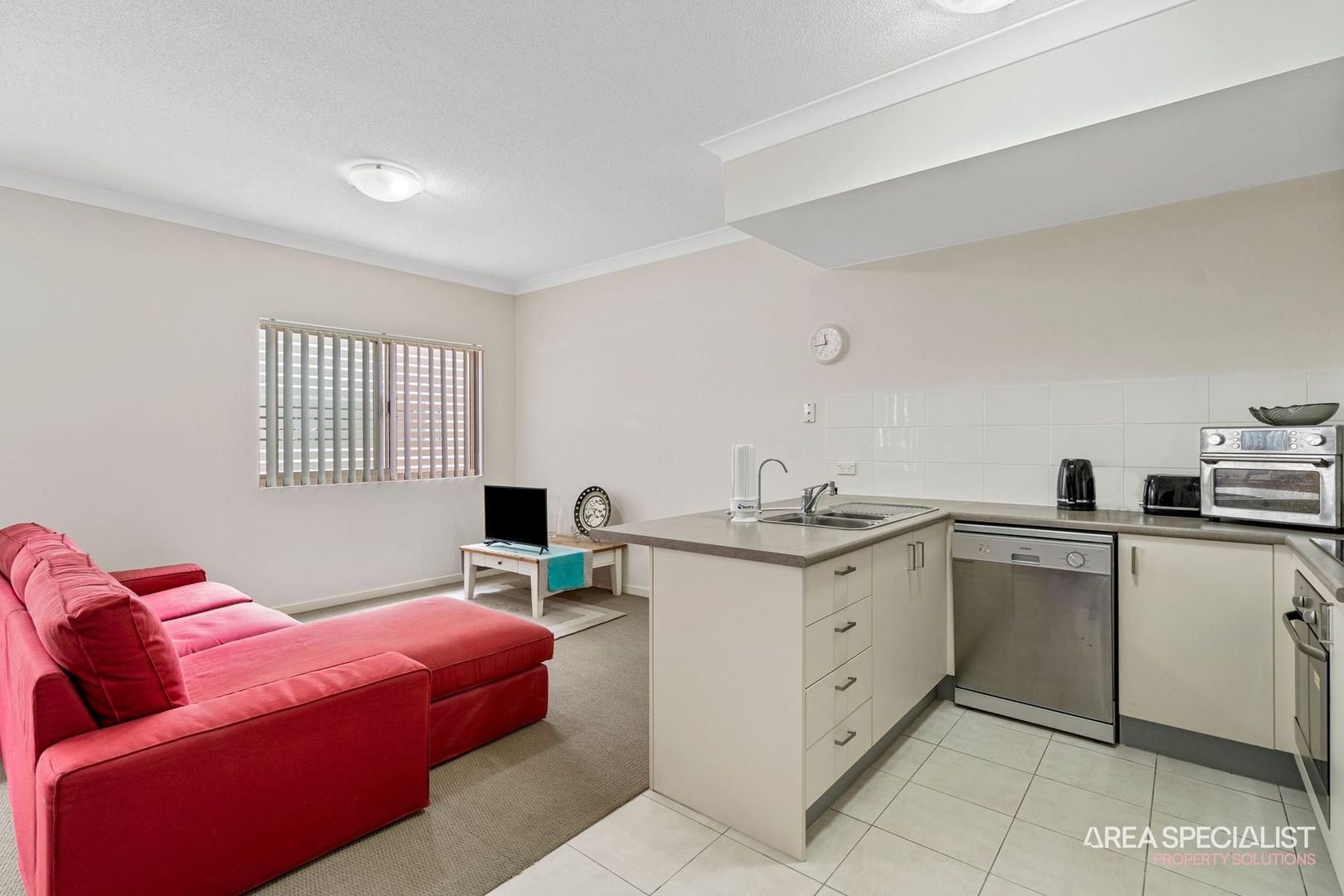 7/12-14 Hawthorne Street, Beenleigh QLD 4207, Image 2