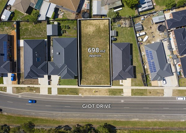 82 Giot Drive, Wendouree VIC 3355