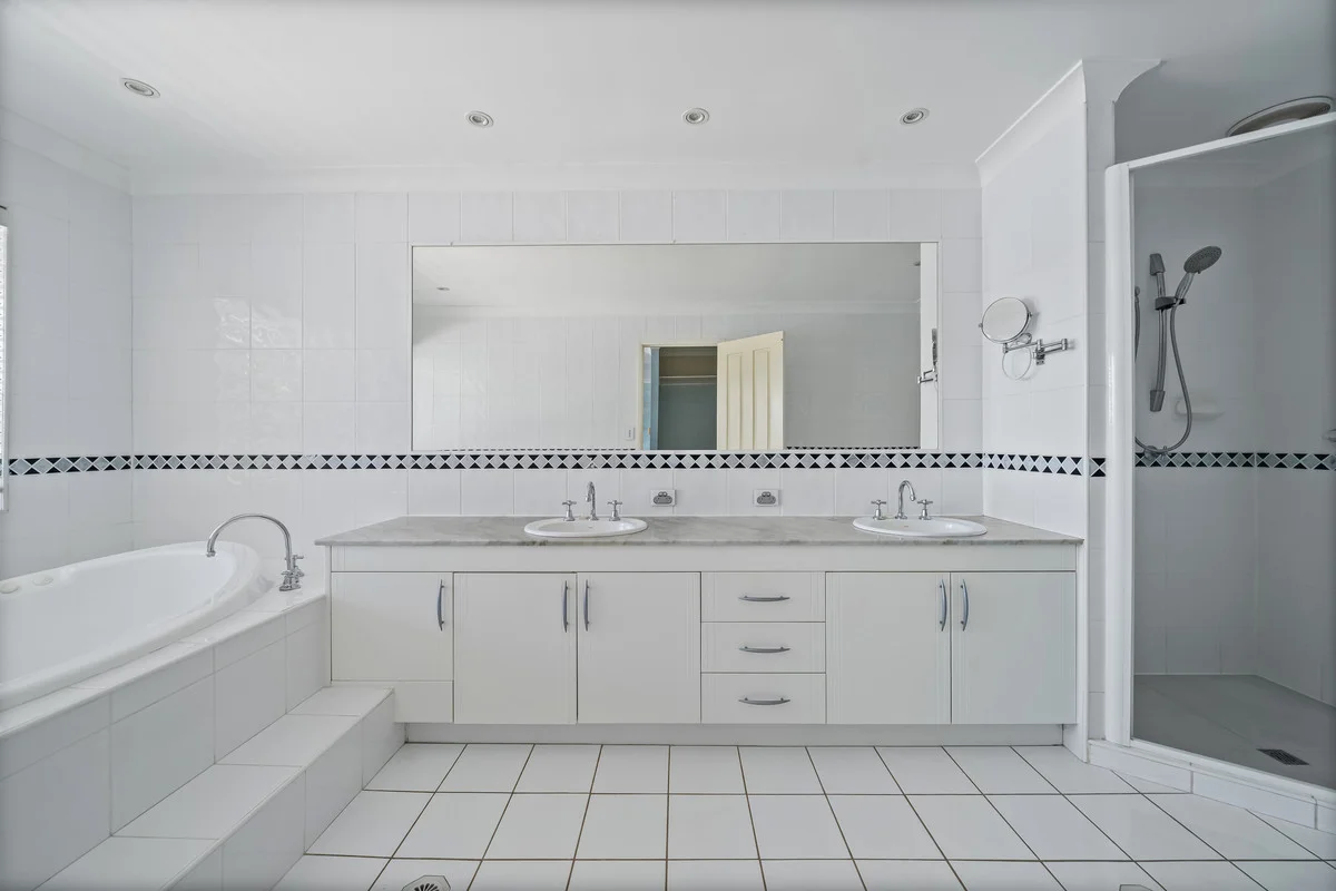 Additional image 8 of 1 Greystone/125 Santa Cruz Boulevard, Clear Island Waters QLD 4226