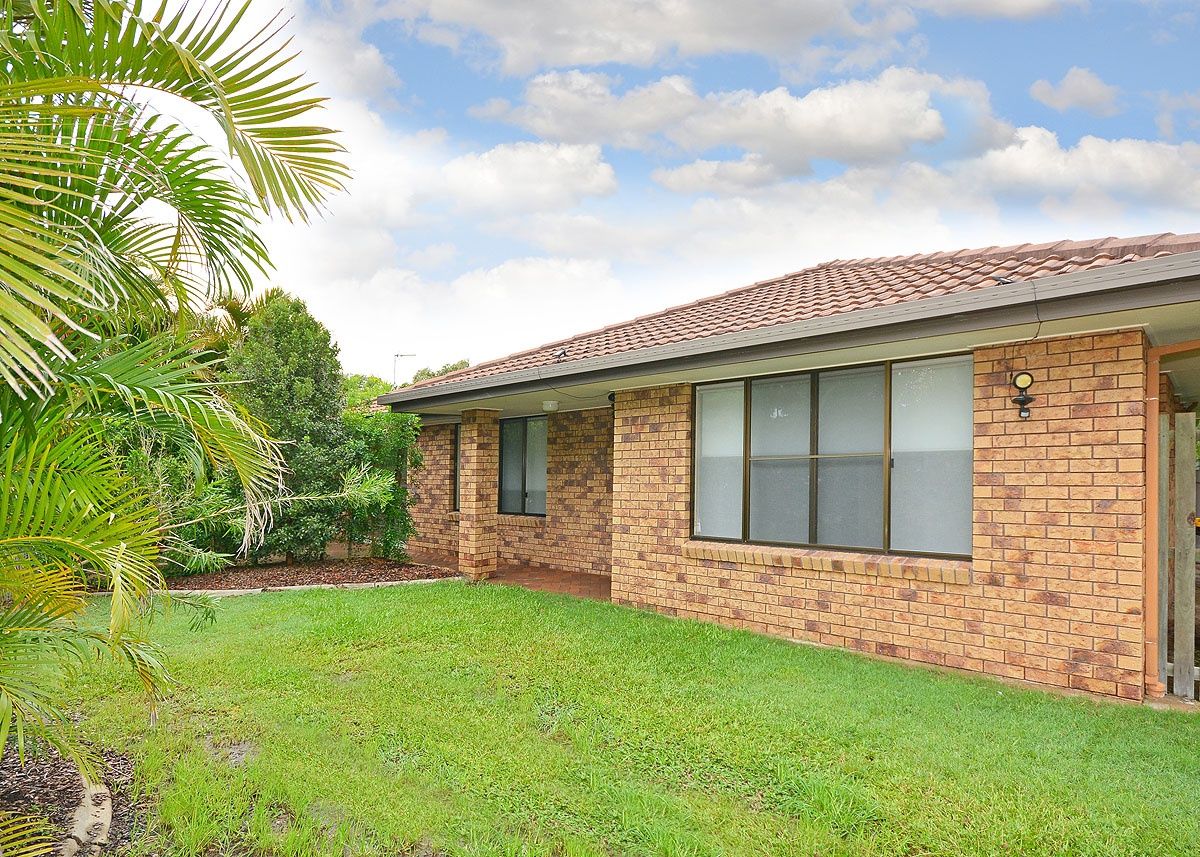 28 Cassandra Crescent, Urangan QLD 4655, Image 0