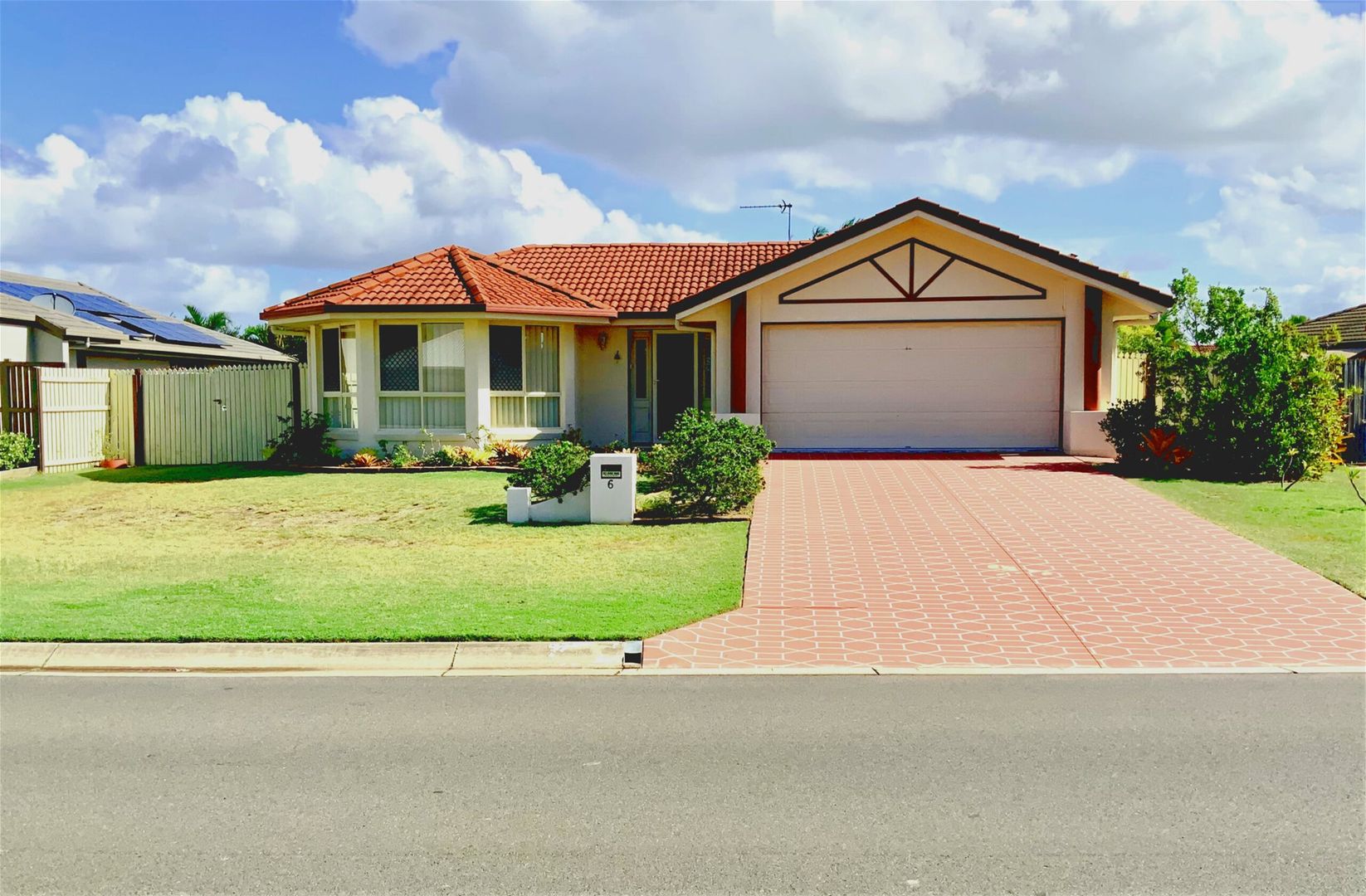 6 Lady Penrhyn Drive, Eli Waters Property History & Address Research