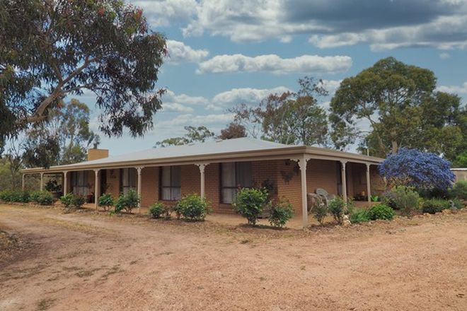 Picture of 82 Metcalfe Road, GREAT WESTERN VIC 3374