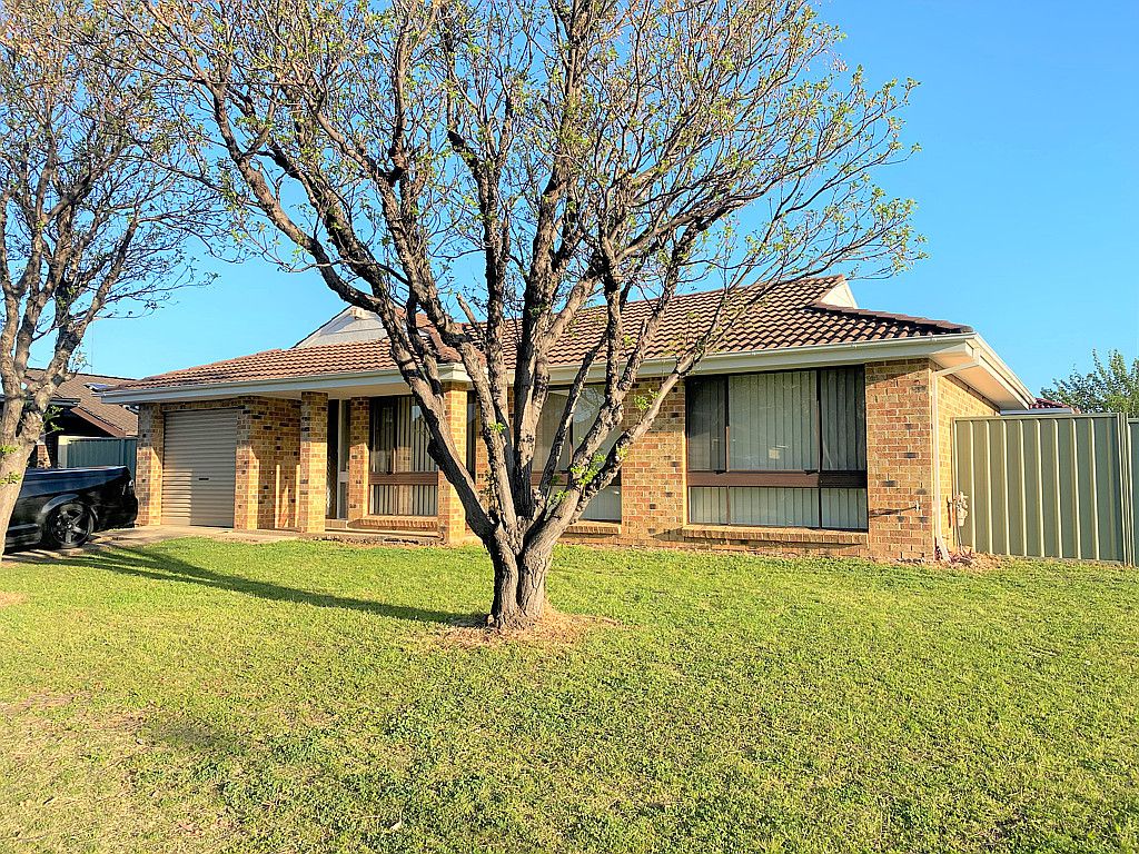 3 bedrooms House in 2 Jellie Place Place OAKHURST NSW, 2761