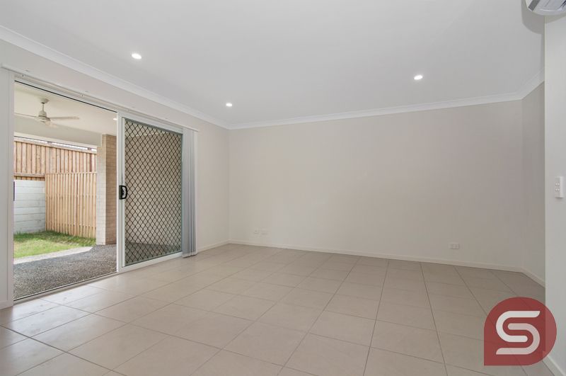 2/18 Westall Pl, Redbank Plains QLD 4301, Image 1