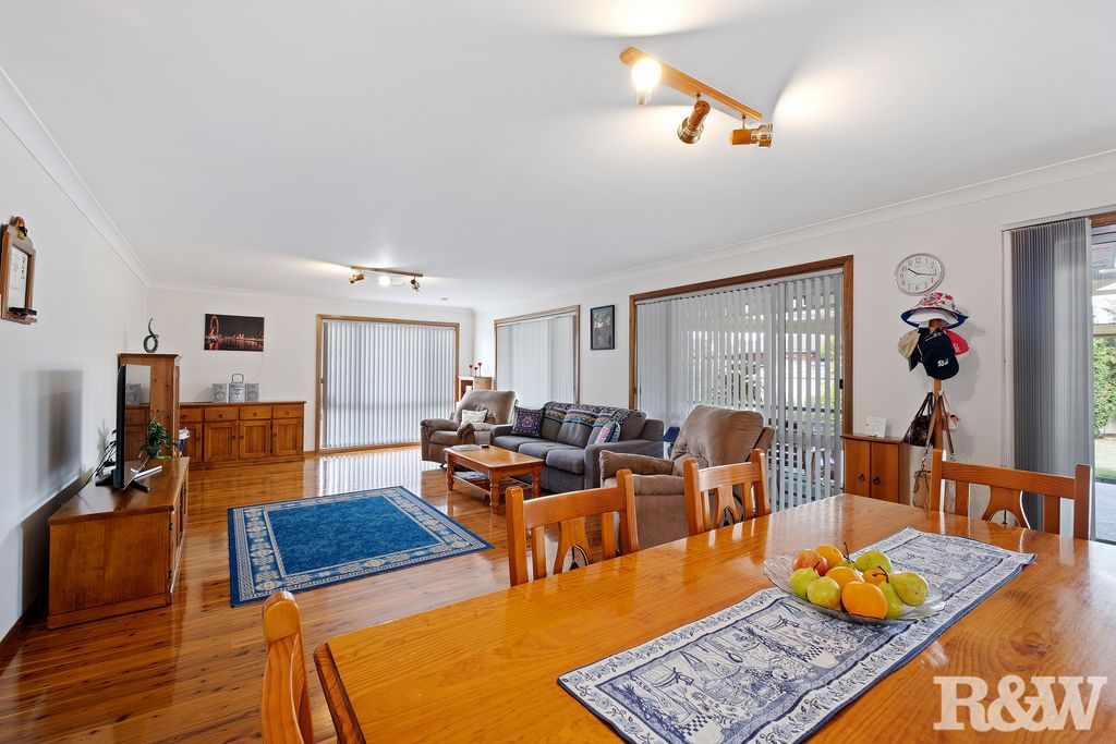 7 Yarrabee Place, Colyton NSW 2760, Image 2