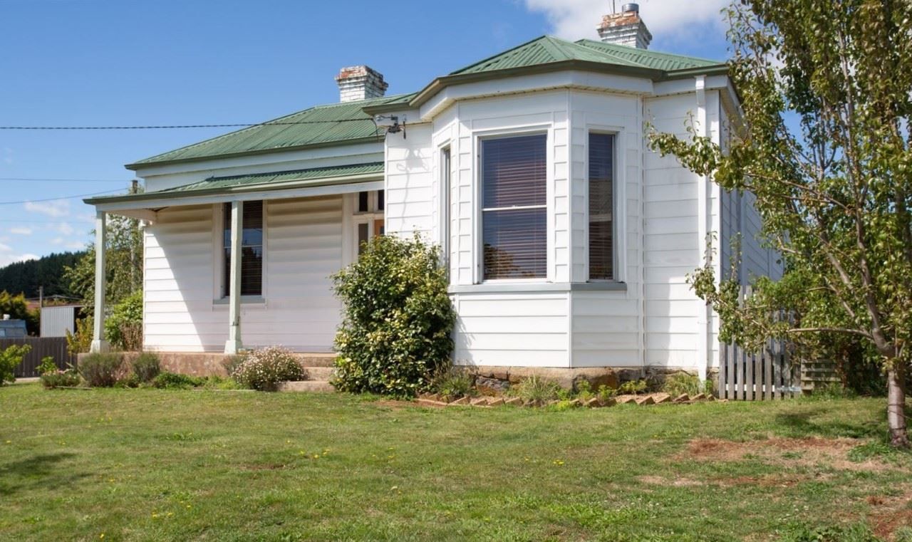 33 Grigg Street, Deloraine TAS 7304, Image 0