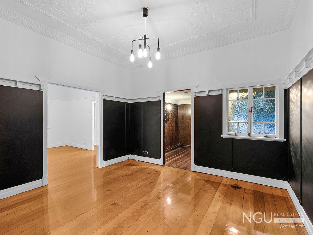 28 Glebe Road, Newtown QLD 4305, Image 2