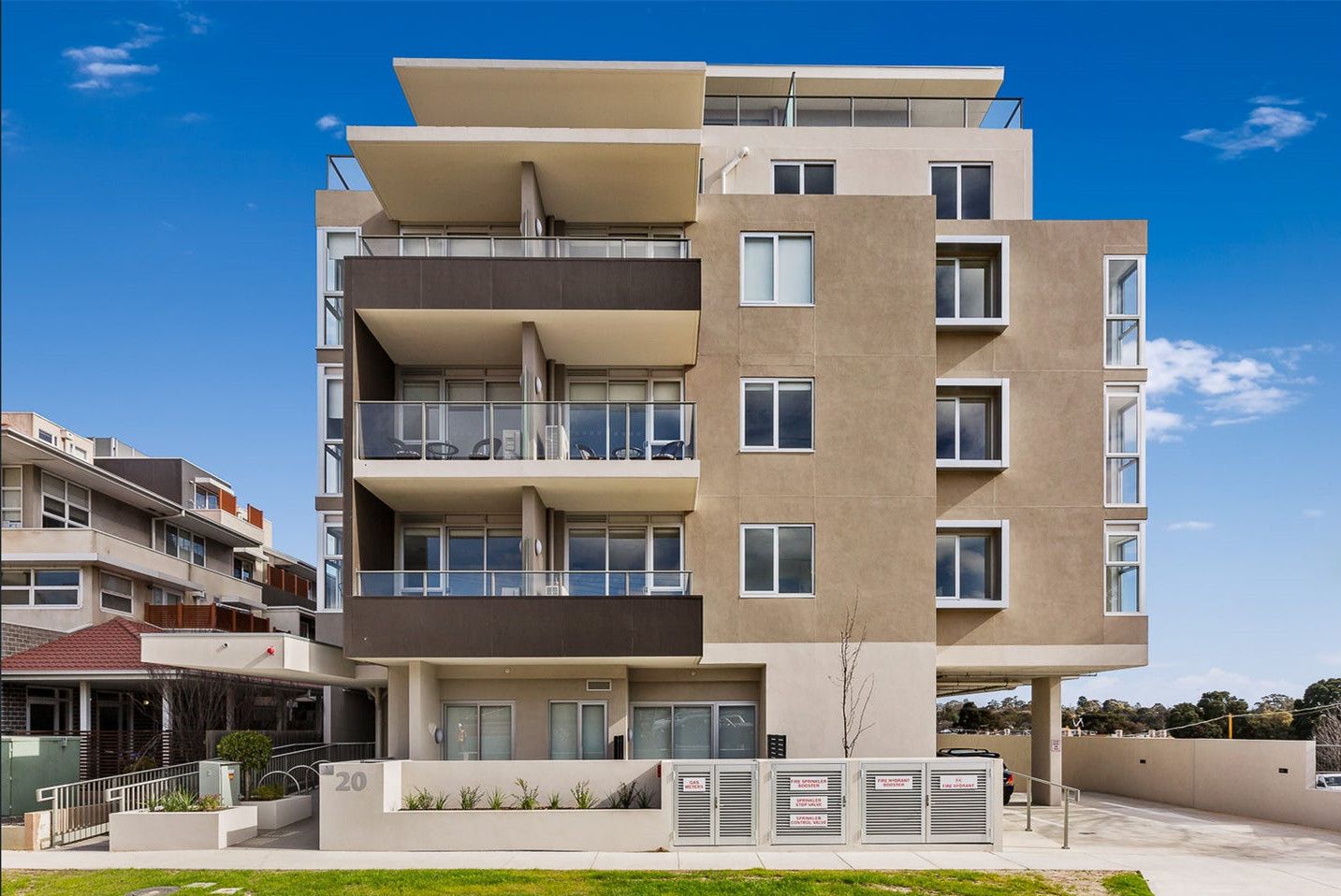 2 bedrooms Apartment / Unit / Flat in 502/20 Poplar Street BOX HILL VIC, 3128