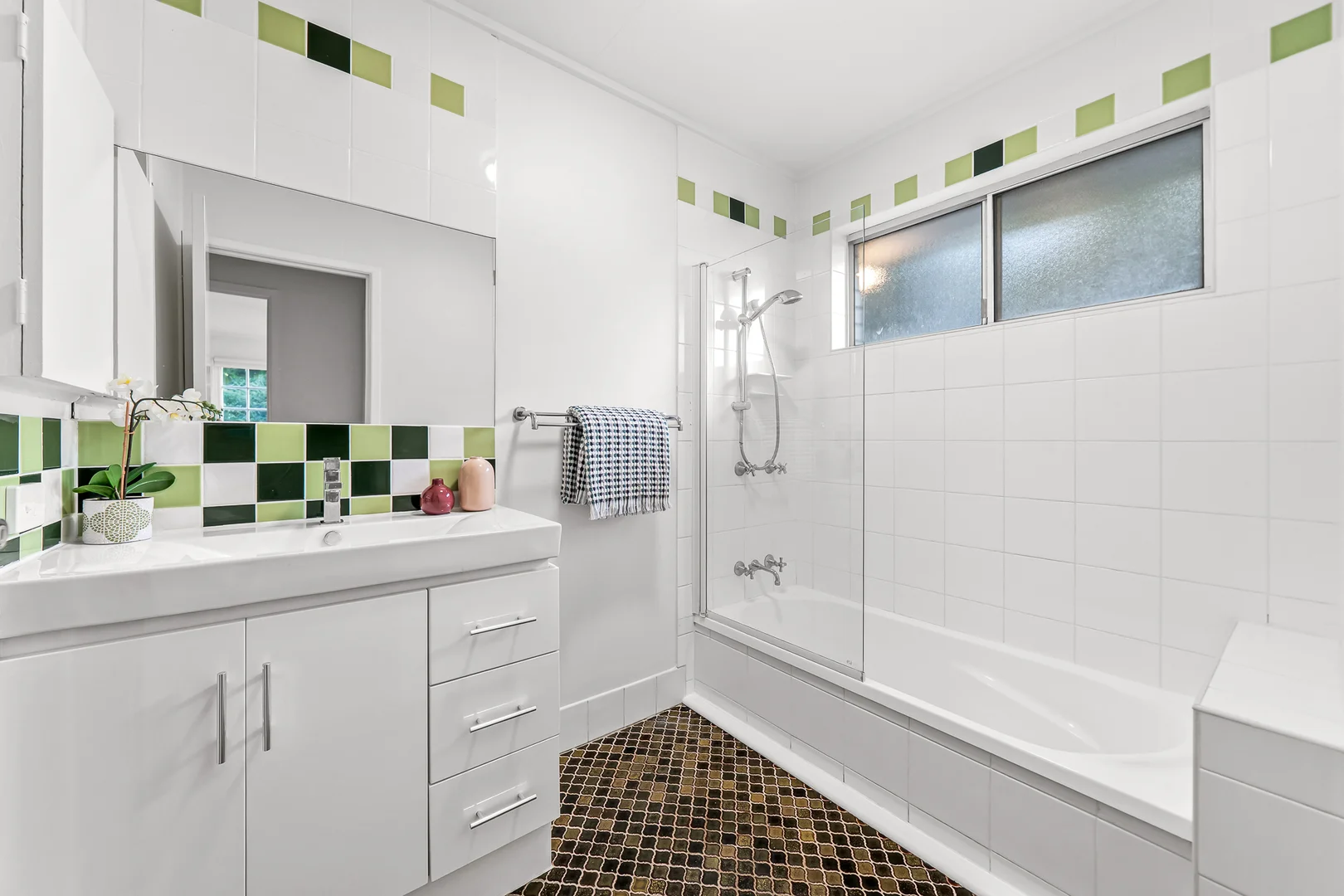 Additional image 14 of 5 Stardust St, Kenmore QLD 4069