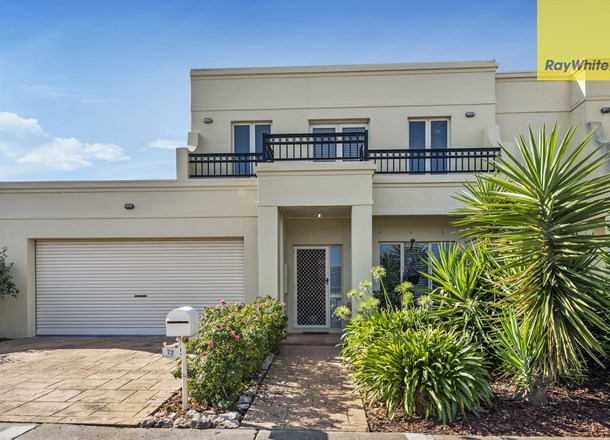 72 Lady Rose Crescent, Sydenham VIC 3037