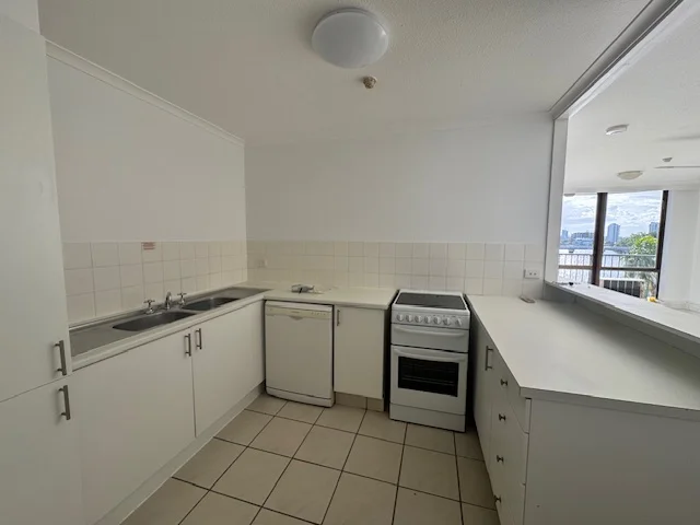 Additional image 8 of 17/2940 Gold Coast Highway, Surfers Paradise QLD 4217