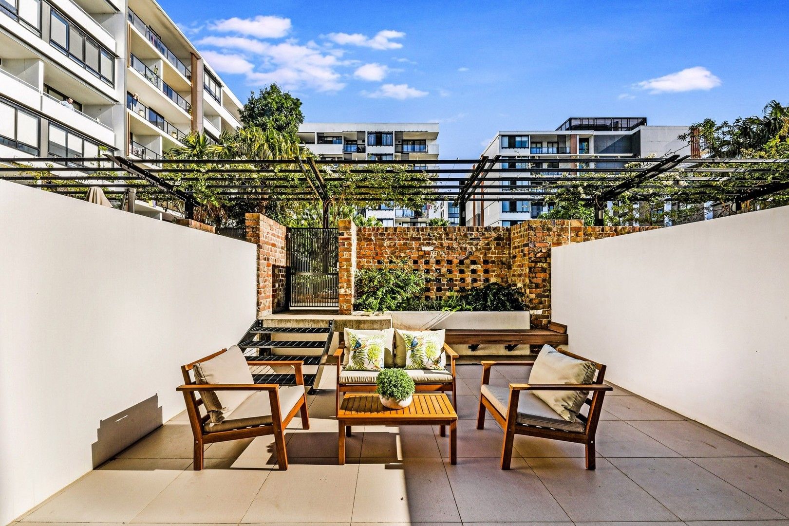 4 bedrooms House in 61B Wilson Street BOTANY NSW, 2019