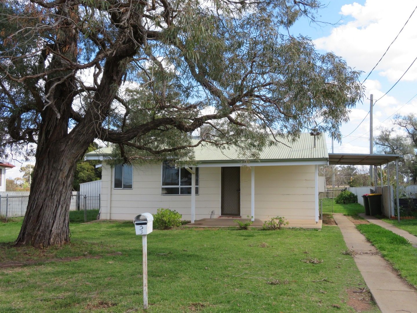 2 bedrooms House in 3 Hickory LEETON NSW, 2705