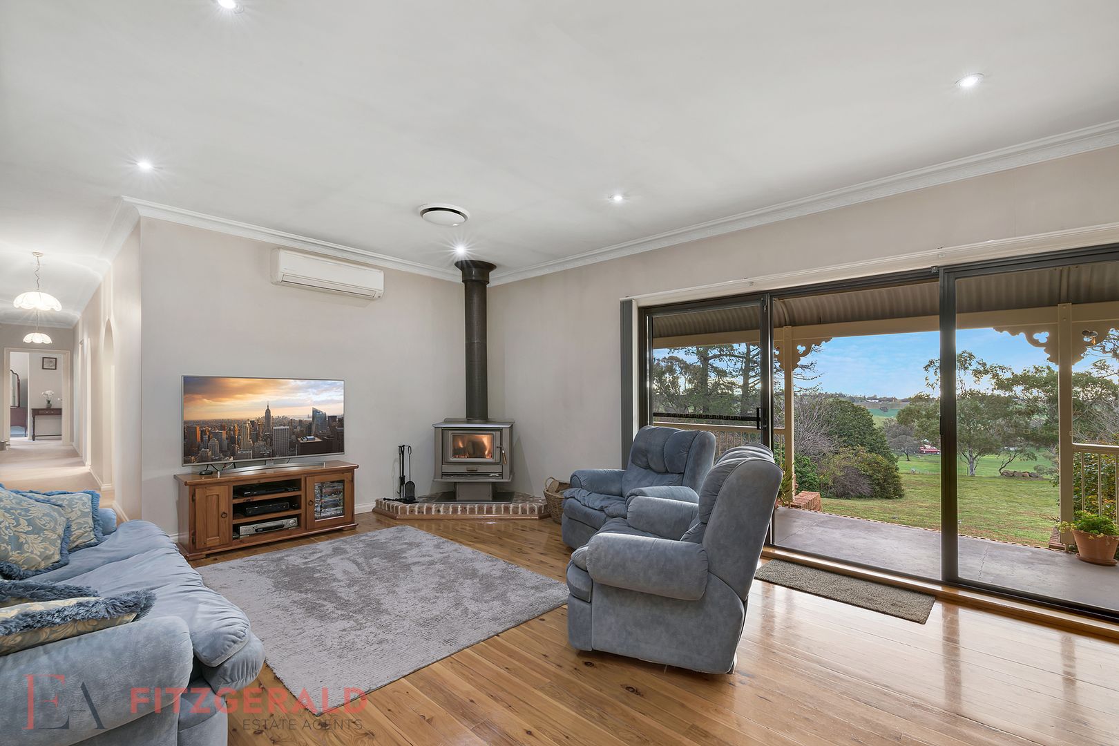 6 Borrodell Drive, Orange NSW 2800, Image 2