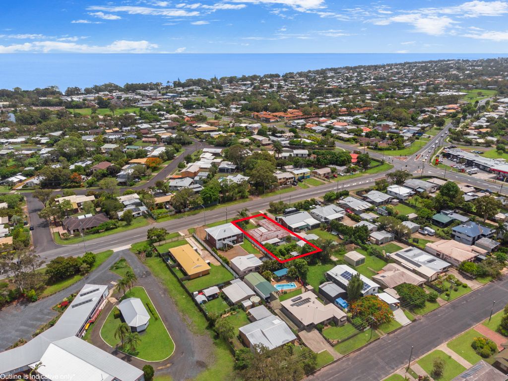 4 bedrooms House in 465 Boat Harbour Drive TORQUAY QLD, 4655