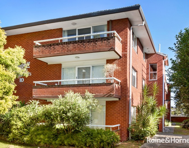 8/10 Bourke Street, Adamstown NSW 2289