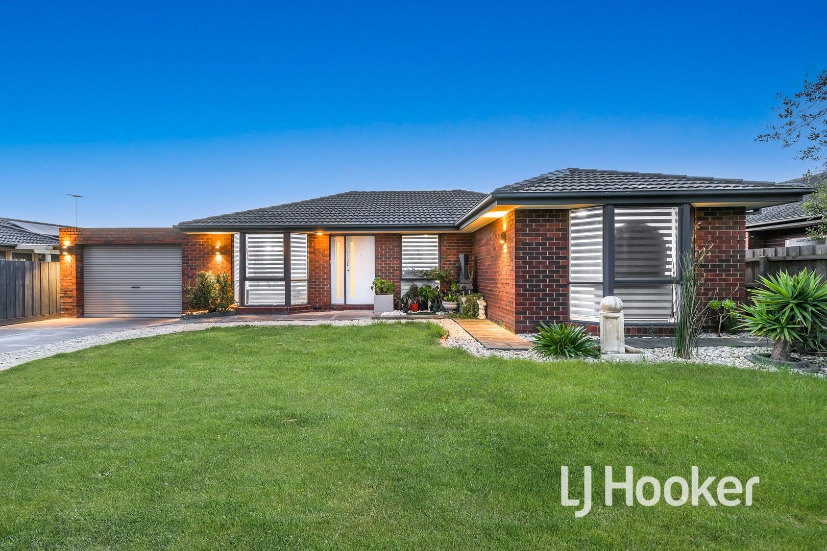 2 James Bathe Way, Narre Warren South VIC 3805 House For Rent 500 Domain