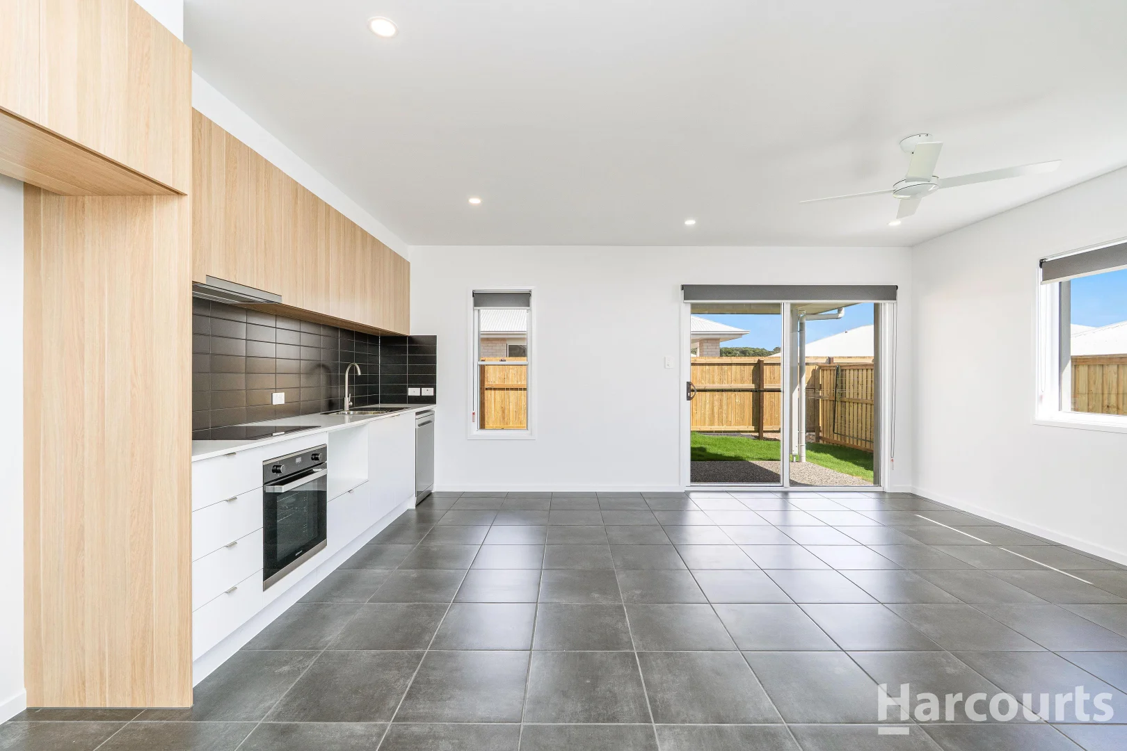 Additional image 5 of 1/33 Summer Drive, Wondunna QLD 4655