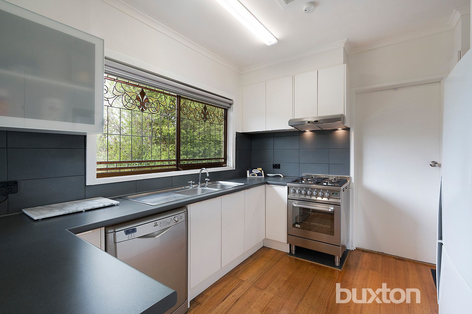 34 Mountview Avenue, Parkdale VIC 3195, Image 2