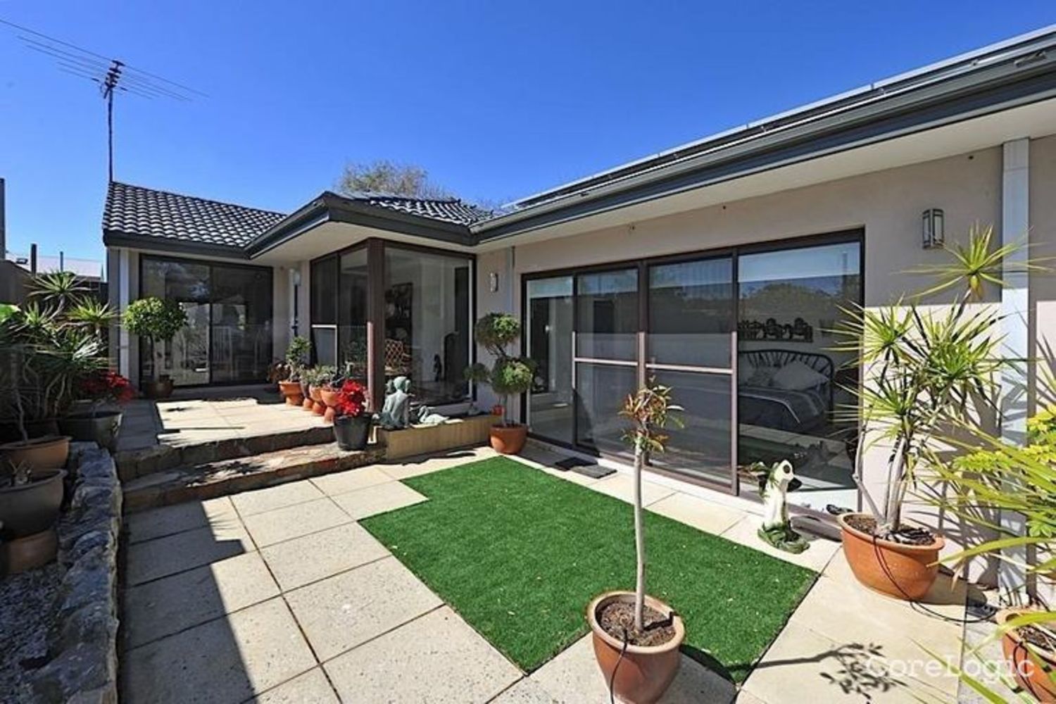 3 bedrooms House in 13 Albert Street MOSMAN PARK WA, 6012