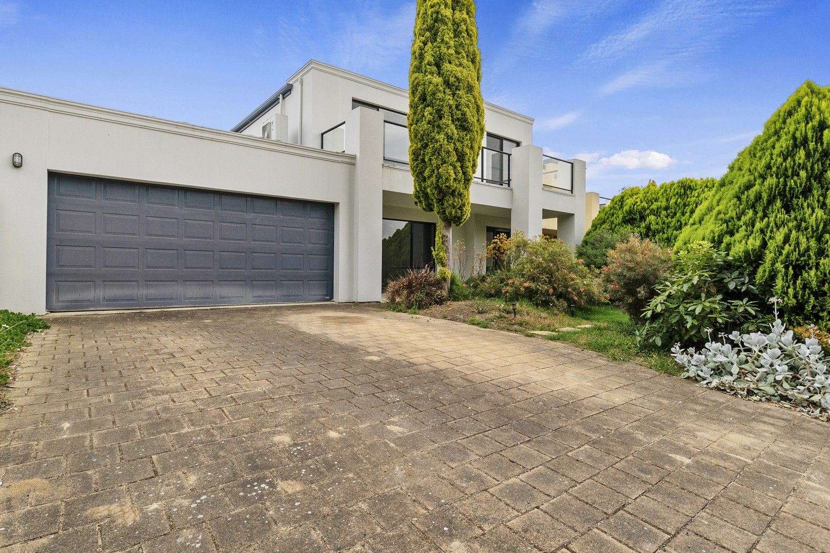 3 bedrooms House in 15 Nunkeri Avenue ENCOUNTER BAY SA, 5211