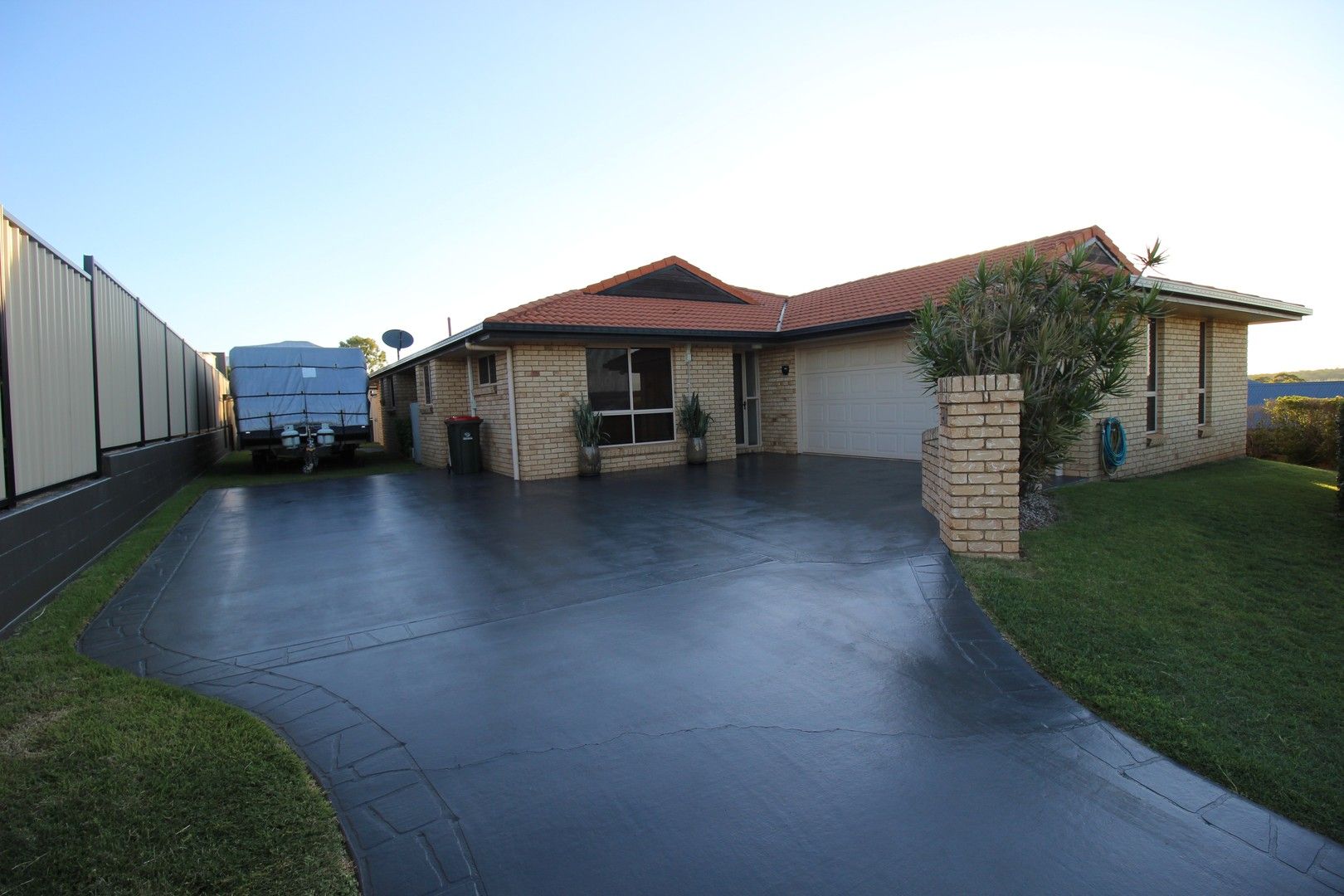4 bedrooms House in 17 Banksia Drive KINGAROY QLD, 4610