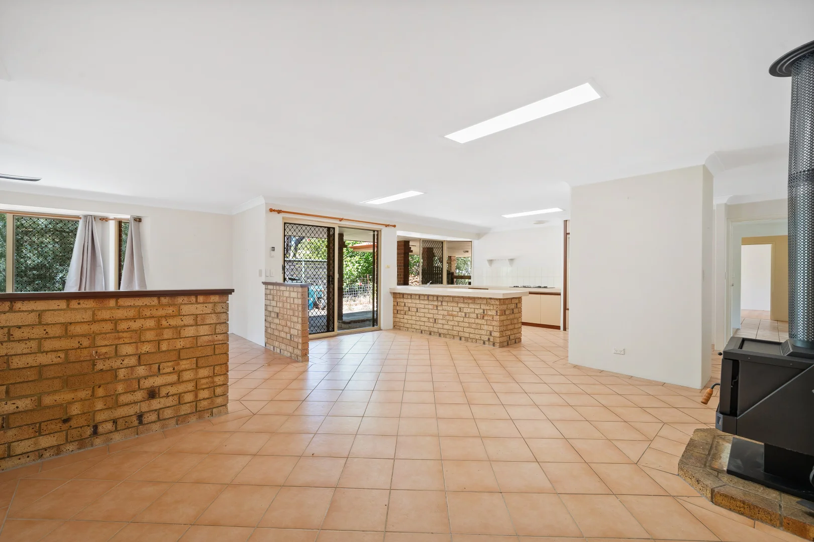 Additional image 5 of 8 Hall Road, Roleystone WA 6111