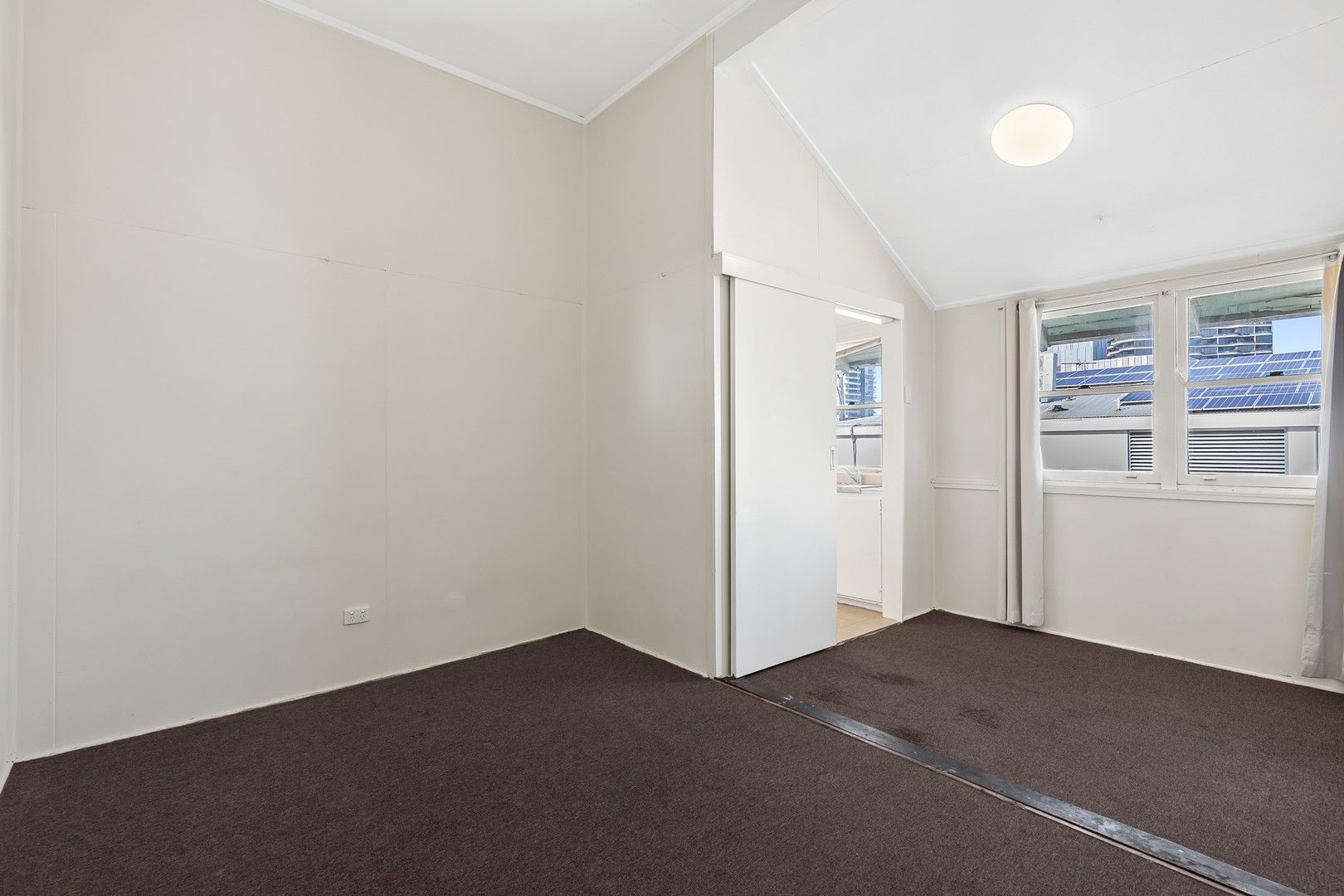 1 bedrooms Apartment / Unit / Flat in 3/2 Hawthorne Street WOOLLOONGABBA QLD, 4102