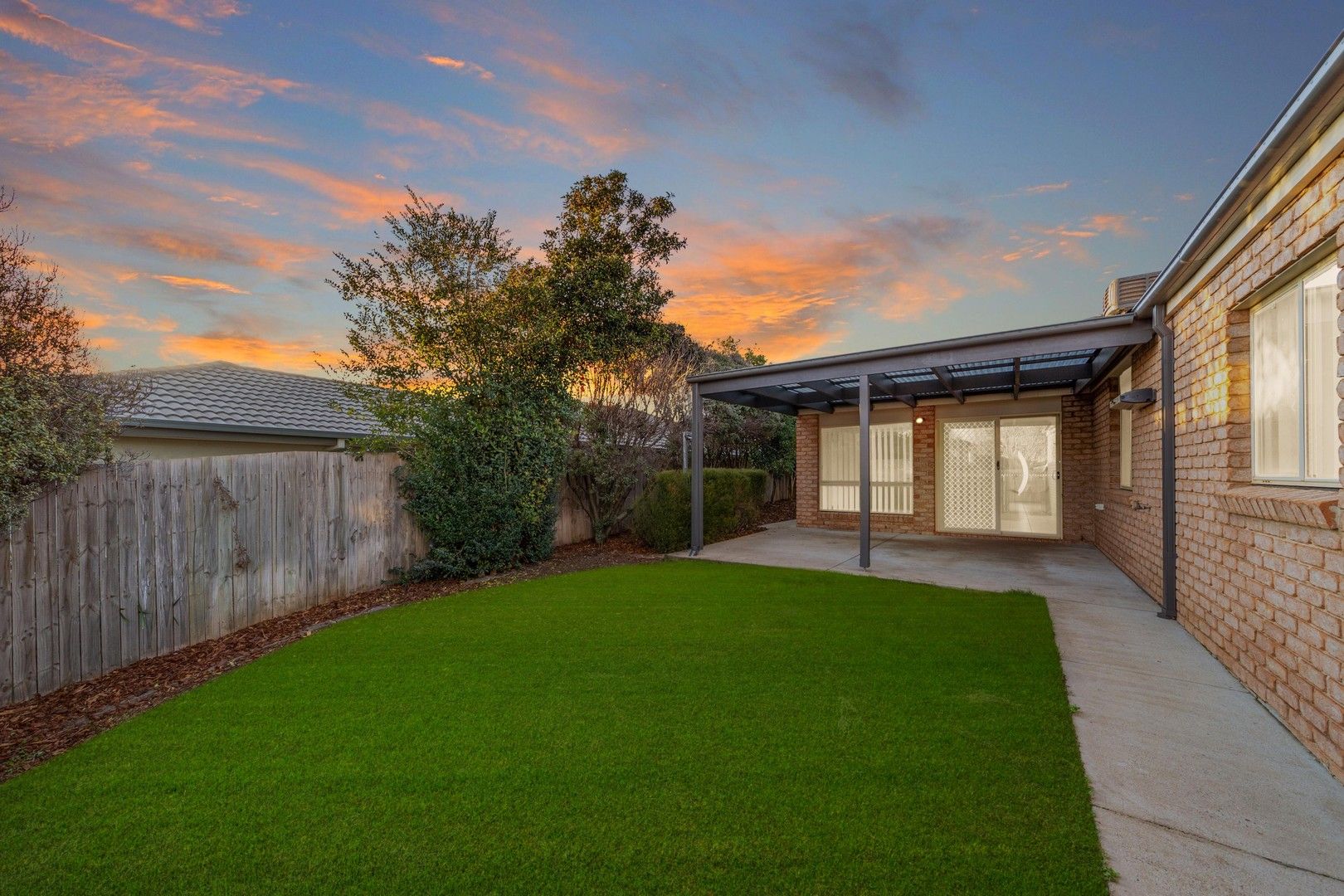 8 Farmer Place, Gungahlin ACT 2912, Image 0