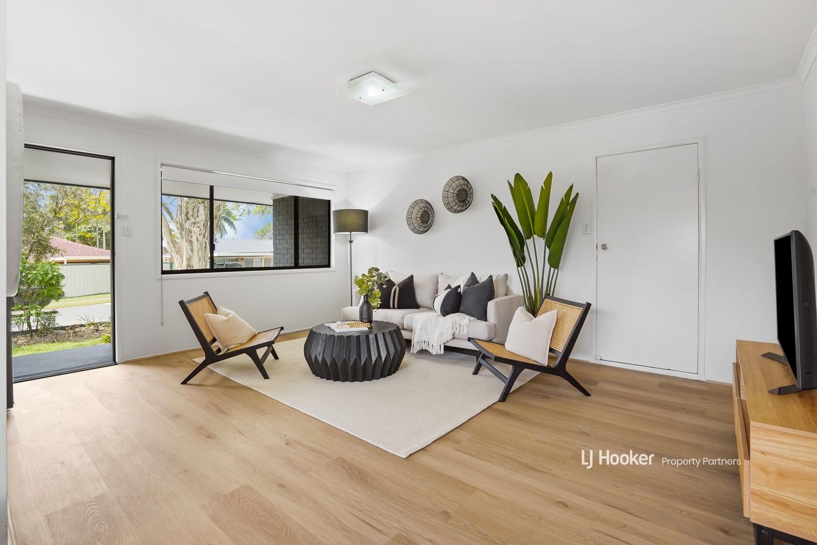 3 bedrooms House in 8 Chancery Street EIGHT MILE PLAINS QLD, 4113