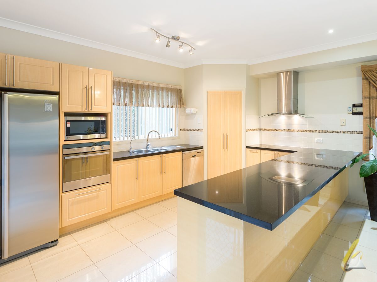 3 Cayman Pl, Forest Lake QLD 4078, Image 2