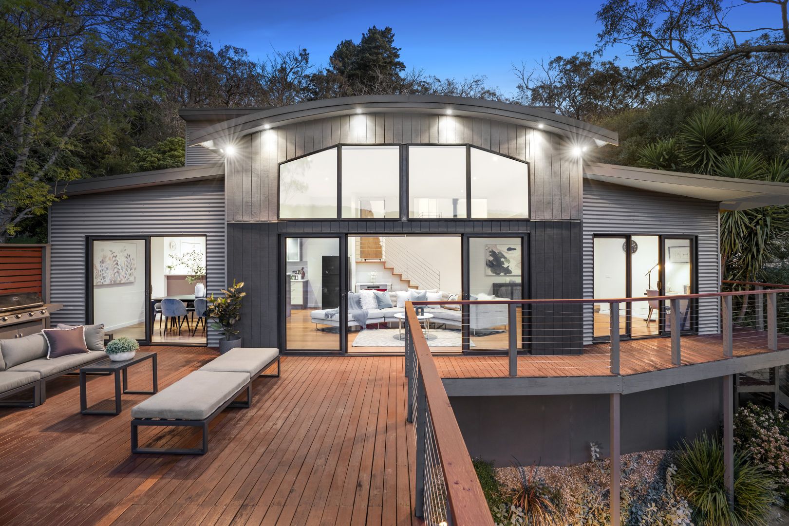 10 Forest View Lane, Upper Ferntree Gully Property History & Address