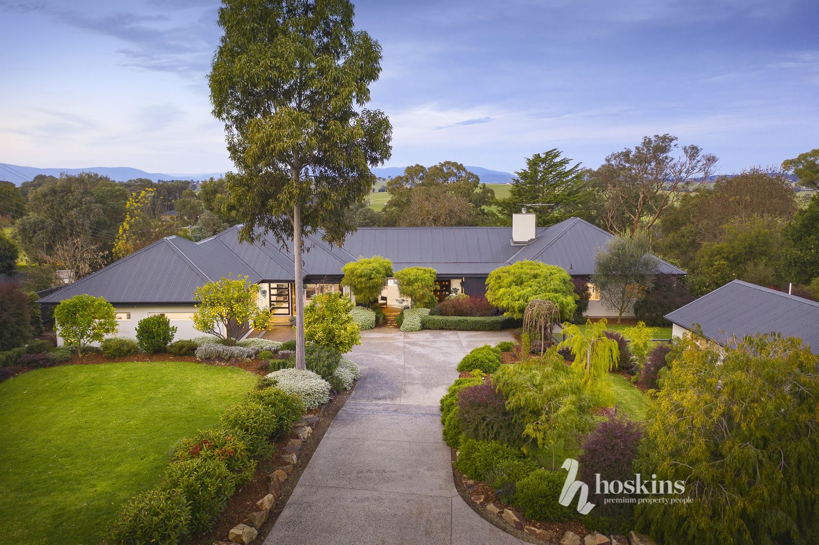 1 Jumping Creek Road, Wonga Park VIC 3115 Domain