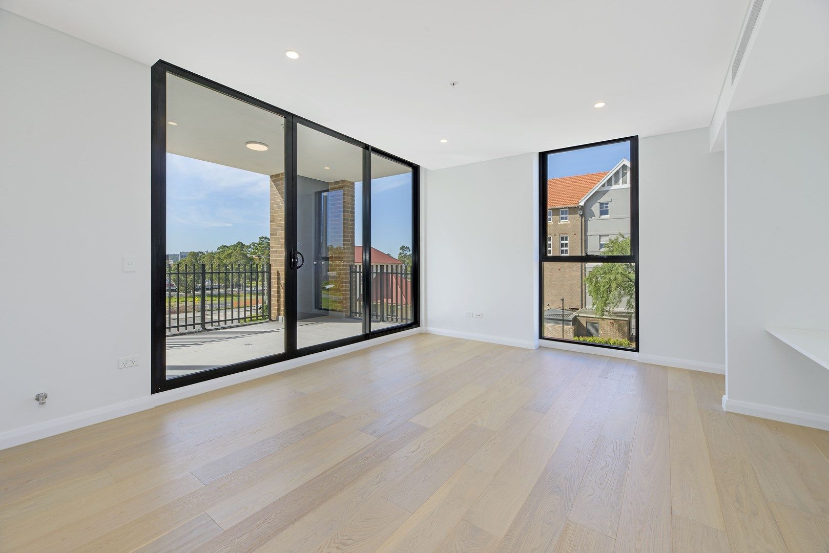 2 bedrooms Apartment / Unit / Flat in 213/5 Maple Tree Road WESTMEAD NSW, 2145