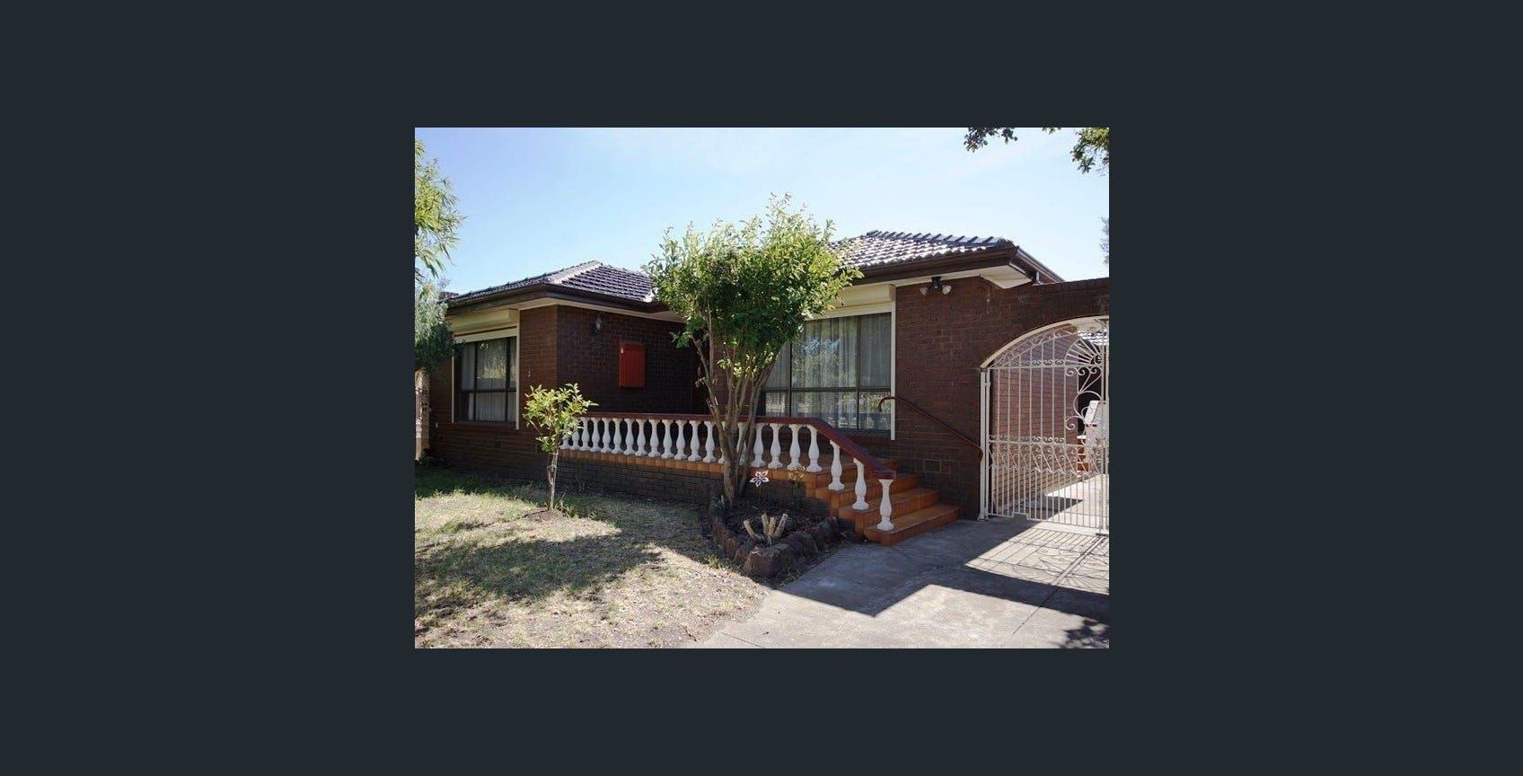 4 bedrooms House in 11 William Street OAKLEIGH VIC, 3166