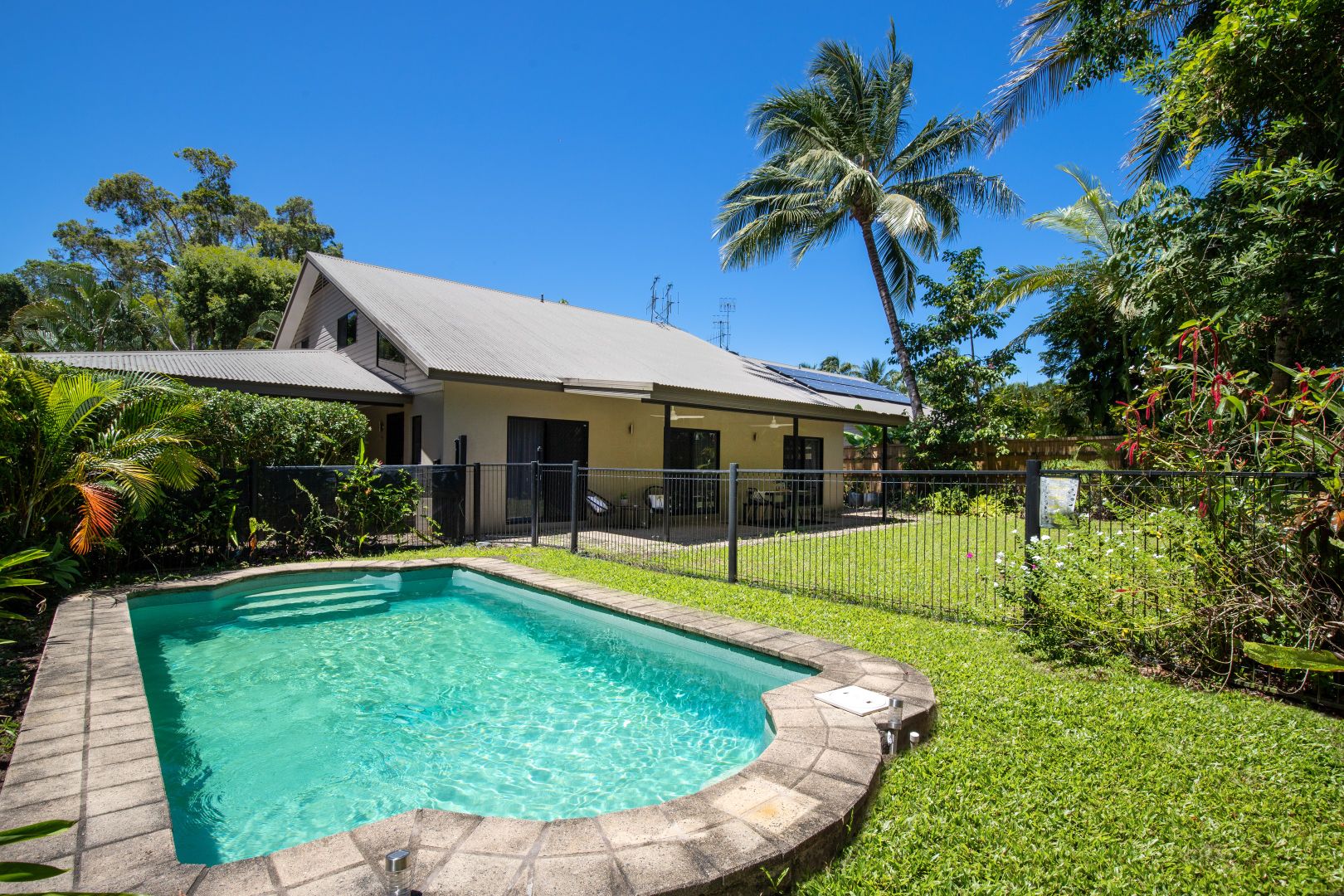 5/33 Nautilus Street, Port Douglas QLD 4877, Image 2