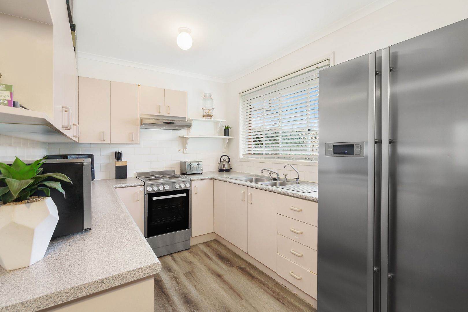 9 Spumante Close, Eschol Park NSW 2558, Image 2