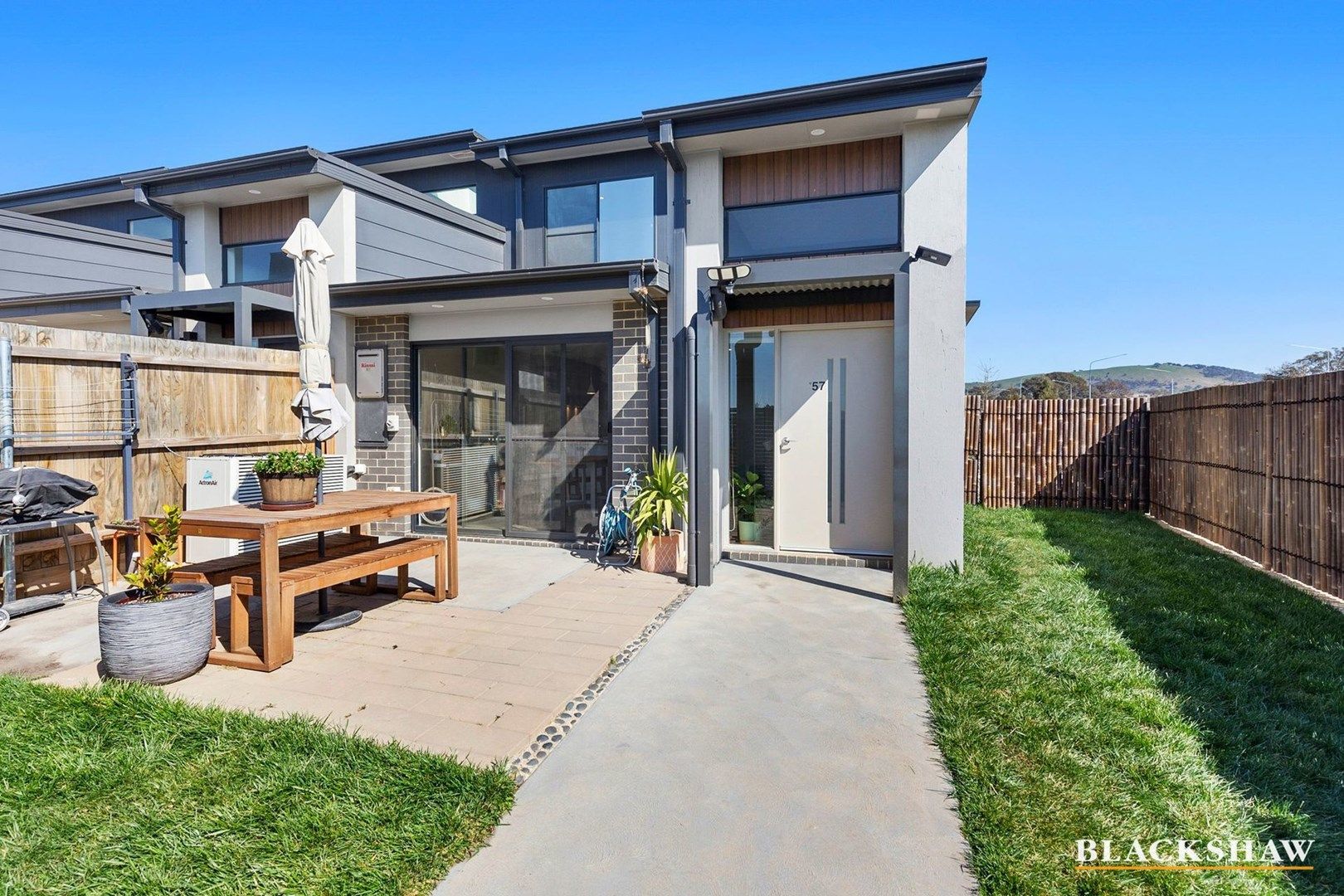 3 bedrooms Townhouse in 57/1 Bon Scott Crescent MONCRIEFF ACT, 2914