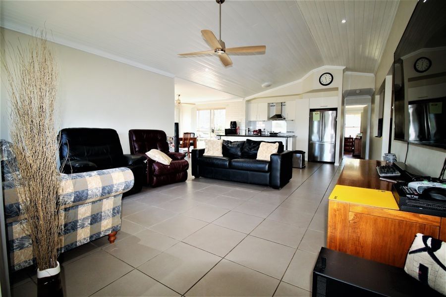 10 Carne Court, Eimeo QLD 4740, Image 1