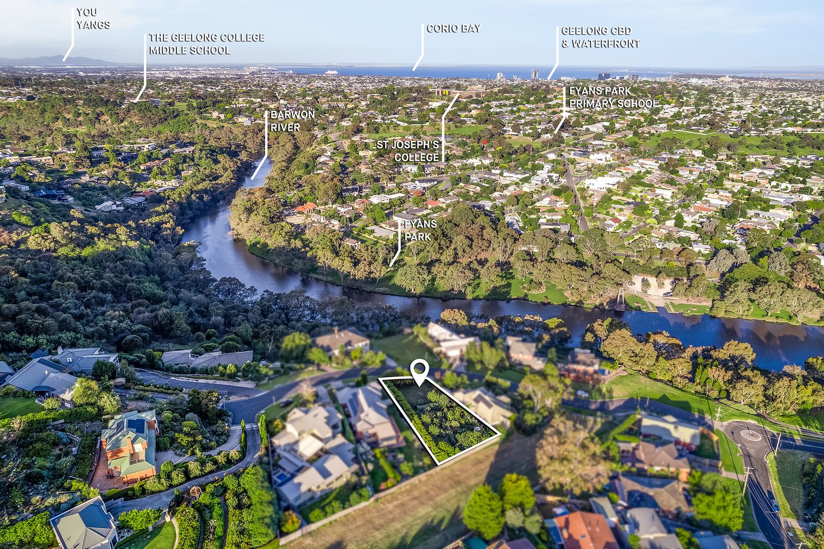 2 Pinnacle Close, Highton VIC 3216, Image 2