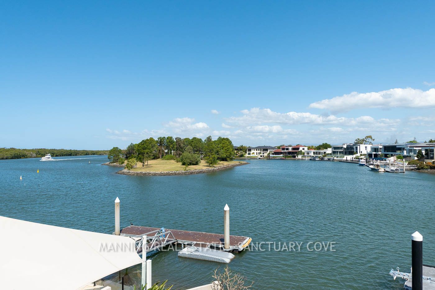 2126 The Circle , Hope Island QLD 4212