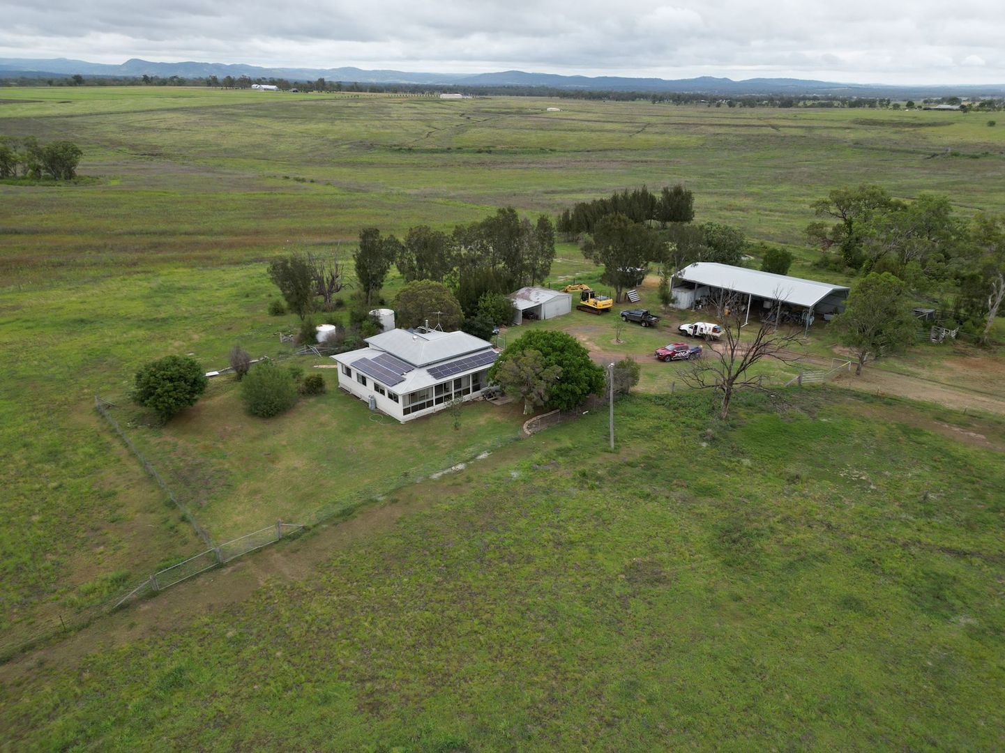 572 Roona Road, Junabee QLD 4370, Image 2