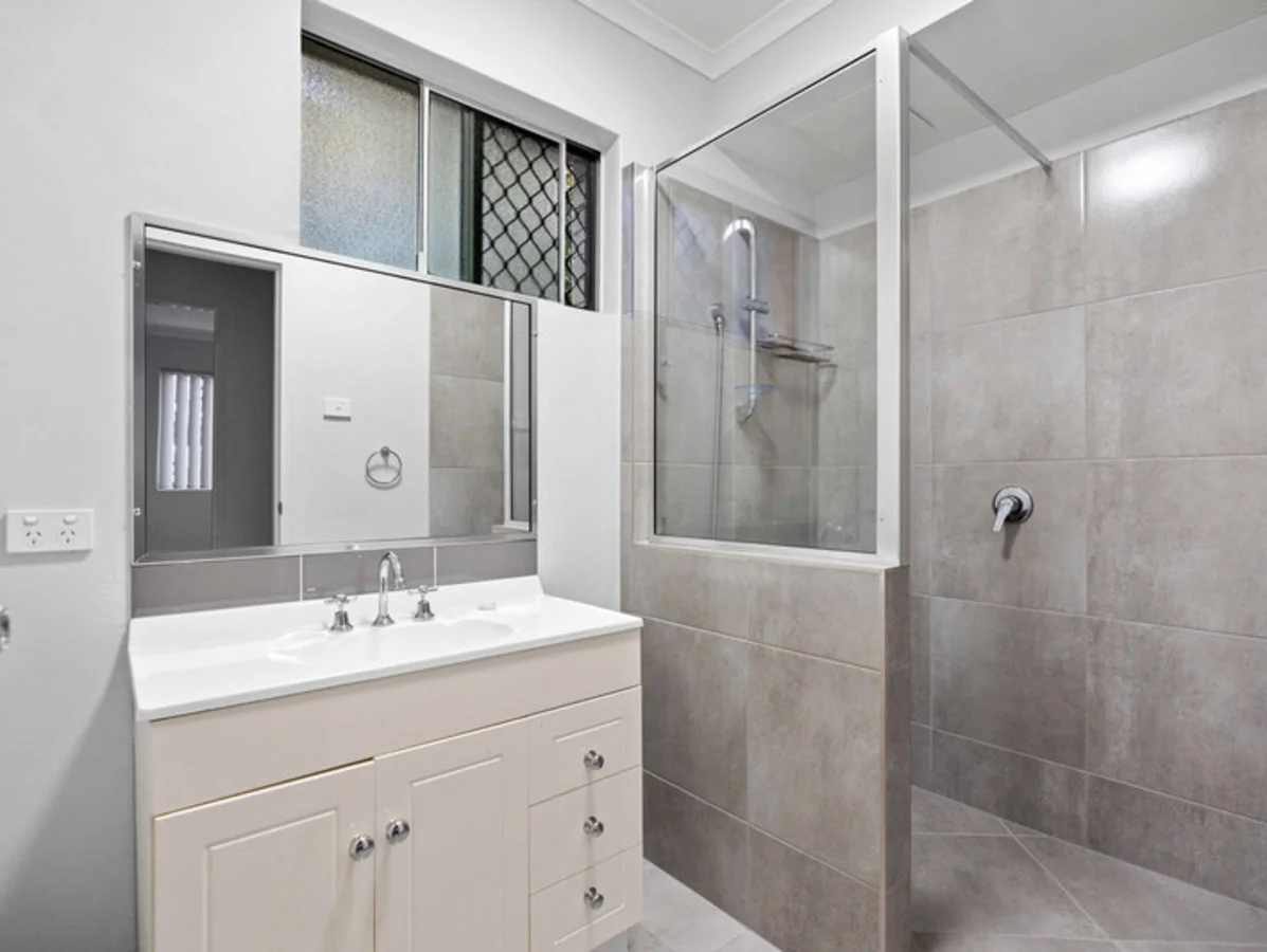 Additional image 5 of 1/277a James Street, Newtown QLD 4350