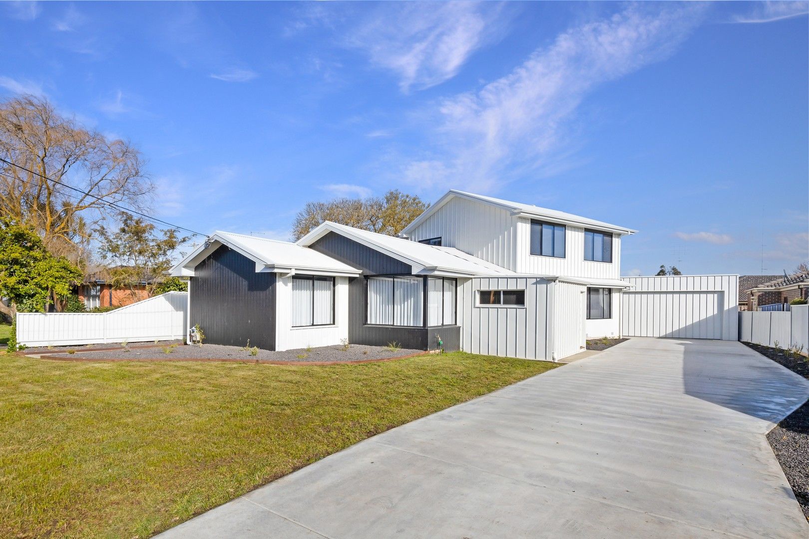 4 bedrooms House in 8 Towong Street ALFREDTON VIC, 3350
