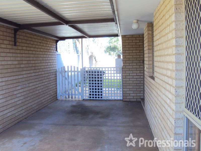 2/39 Assen Street, Utakarra WA 6530, Image 2