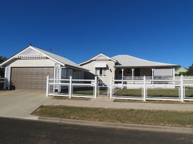 3 bedrooms House in 148 McDowall Street ROMA QLD, 4455